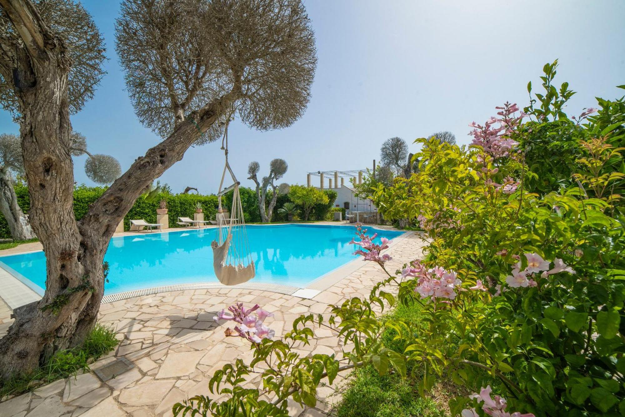 Villa Lisa Garden And Pool - Happy Rentals Melendugno Eksteriør billede